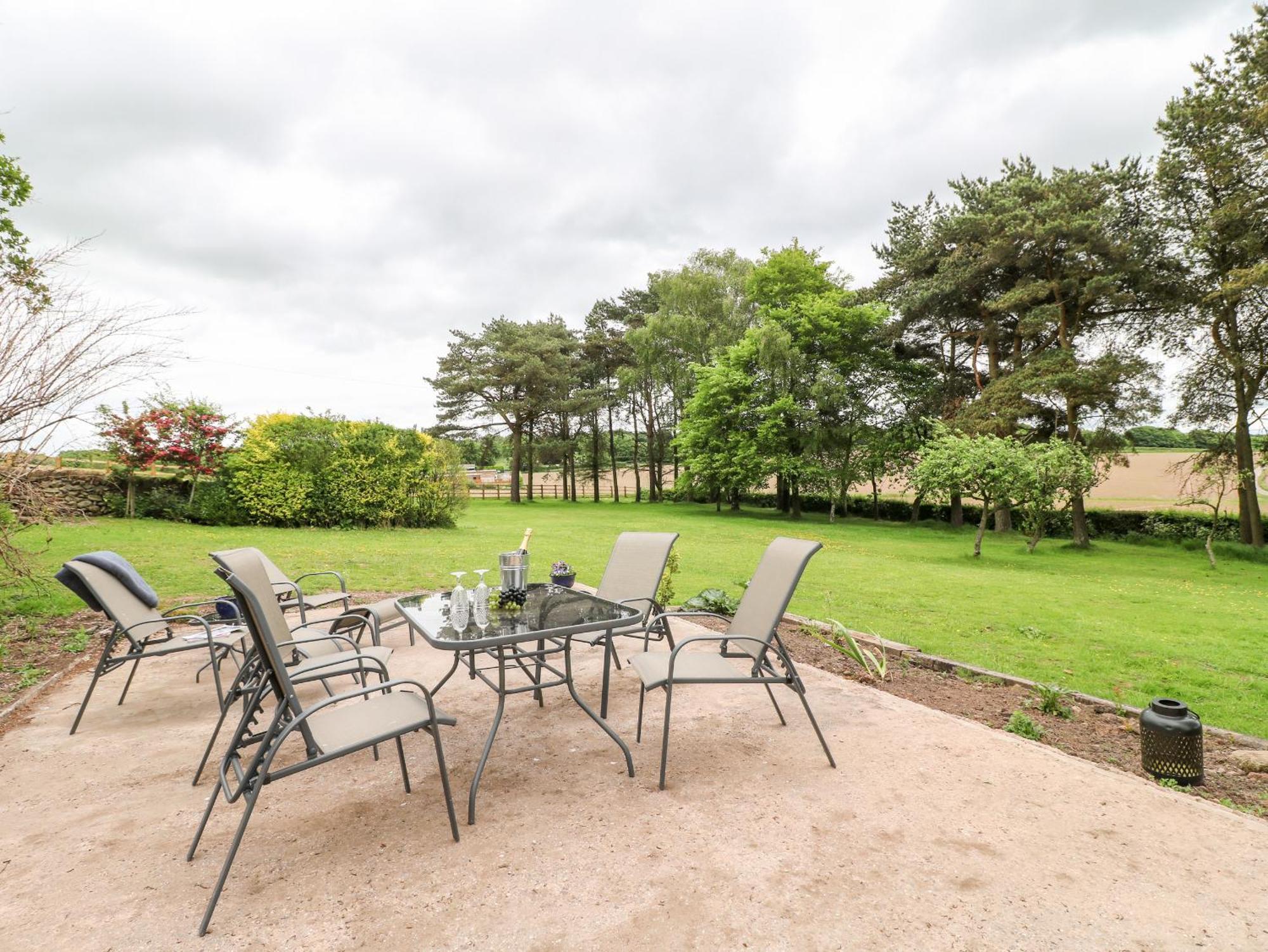 Вилла Fields Farm Draycott in the Moors Экстерьер фото