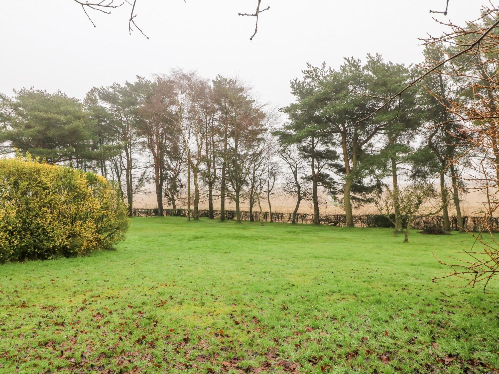 Вилла Fields Farm Draycott in the Moors Экстерьер фото
