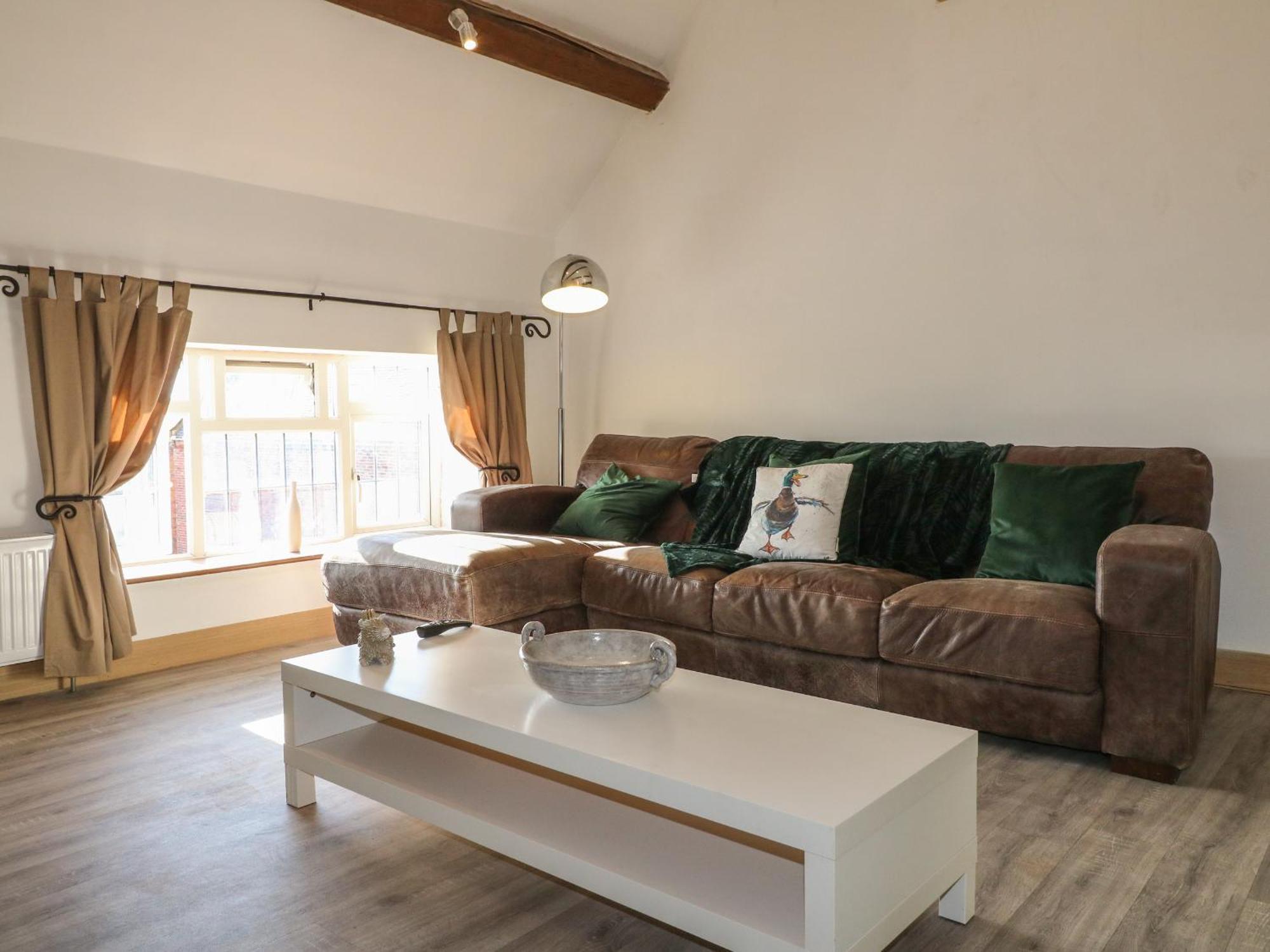 Вилла Fields Farm Draycott in the Moors Экстерьер фото